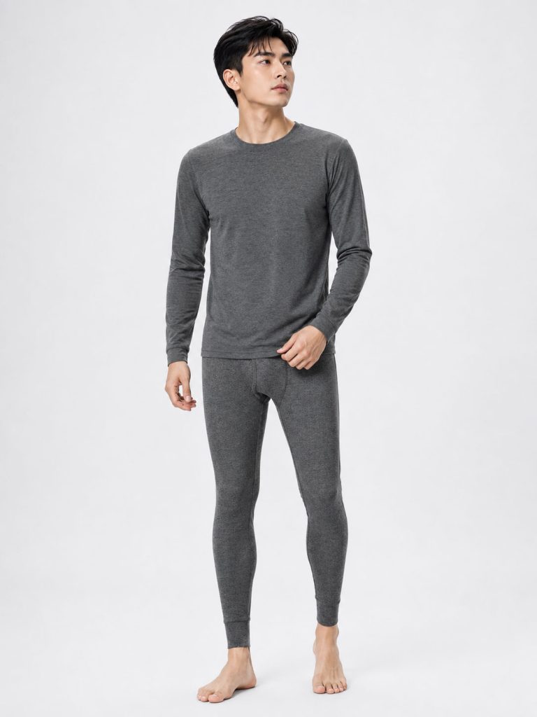 Hình ảnh mẫu mặc quần giữ nhiệt nam loại mỏng Uniqlo Heattech màu xám