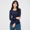 Áo giữ nhiệt nữ cổ tròn loại thường vải mỏng Uniqlo Heattech Nhật Bản màu xanh đen 69 NAVY